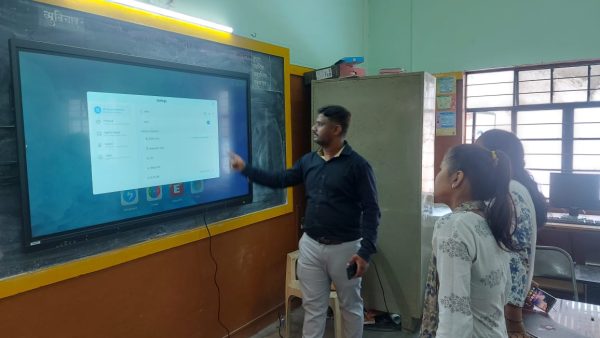 ROUNDTABLE INDIA Expands Digital Learning at SSVMS Karve Road